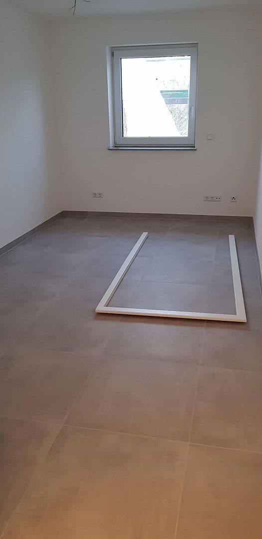 Prenájom bytu 4-izbový 100 m², Gartenstraße 20, Bad Rappenau, Bádensko-Wurttembersko Prenájom bytu 4-izbový 100 m², Gartenstraße 20, Bad Rappenau, Bádensko-Wurttembersko