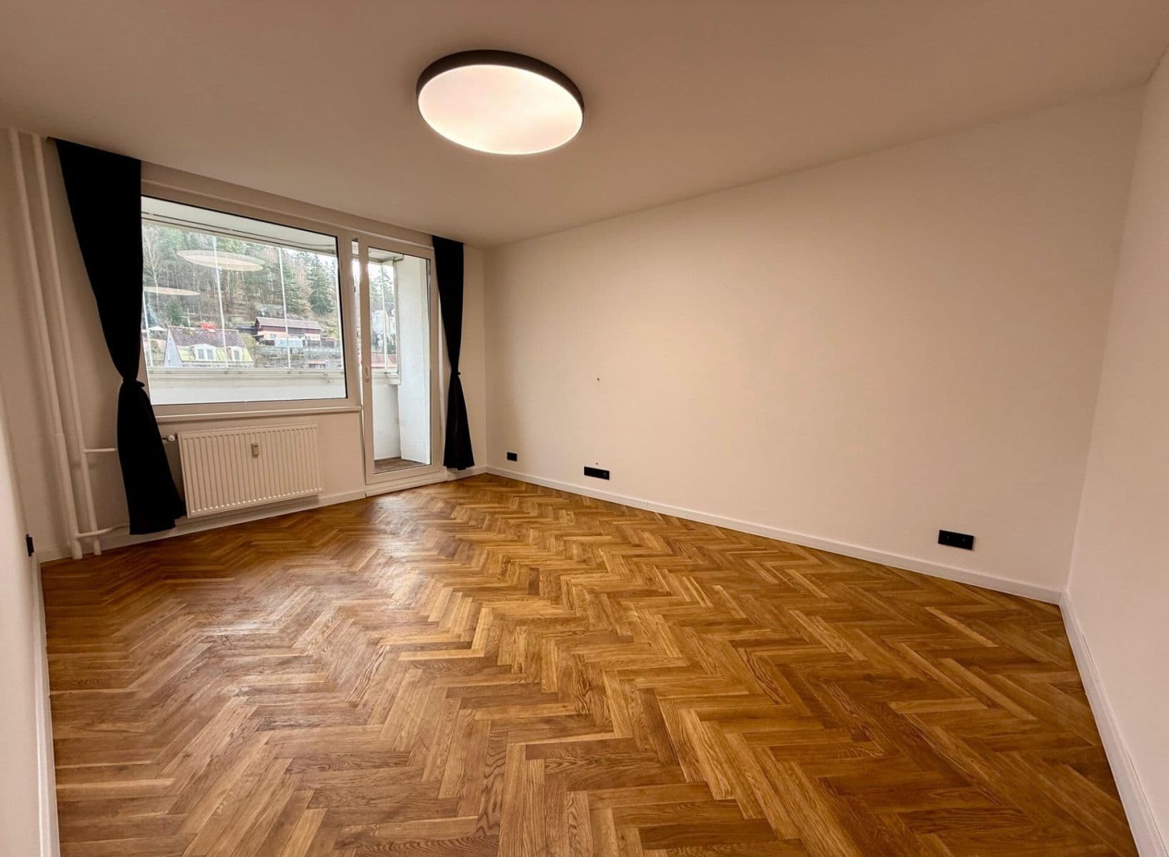 Predaj bytu 4-izbový 77 m², Modenská, Karlovy Vary, Karlovarský kraj Predaj bytu 4-izbový 77 m², Modenská, Karlovy Vary, Karlovarský kraj