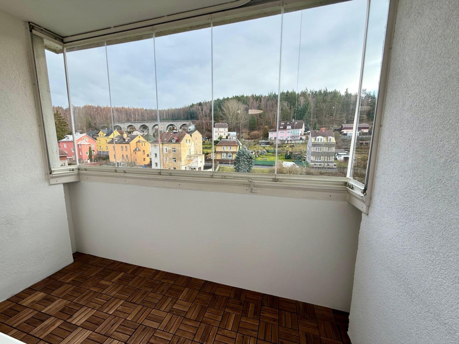 Predaj bytu 4-izbový 77 m², Modenská, Karlovy Vary, Karlovarský kraj Predaj bytu 4-izbový 77 m², Modenská, Karlovy Vary, Karlovarský kraj