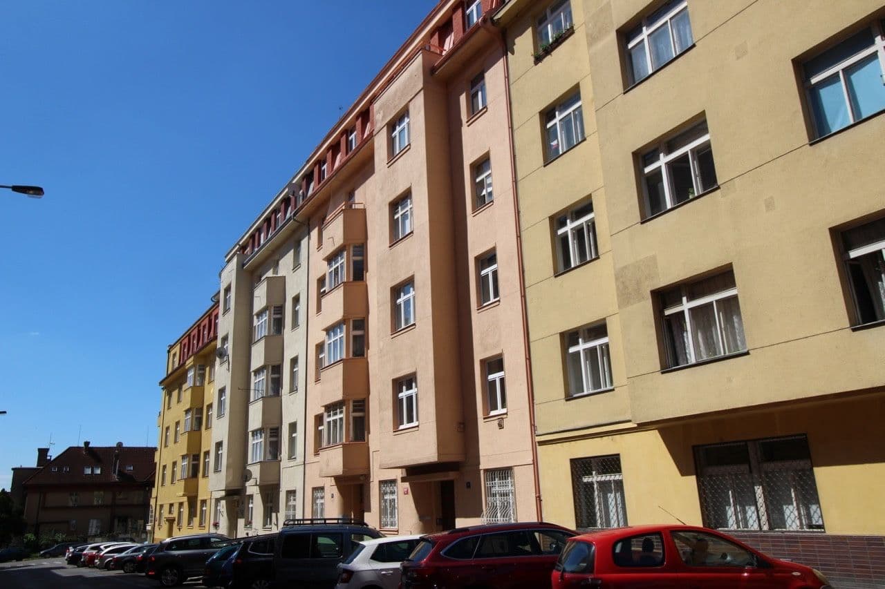 Prenájom bytu 3-izbový 93 m², Písecká, Praha, Praha Prenájom bytu 3-izbový 93 m², Písecká, Praha, Praha