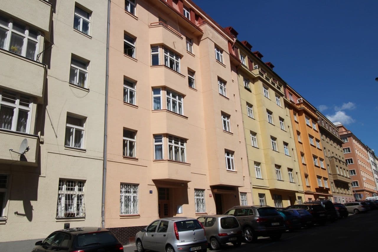 Prenájom bytu 3-izbový 93 m², Písecká, Praha, Praha Prenájom bytu 3-izbový 93 m², Písecká, Praha, Praha