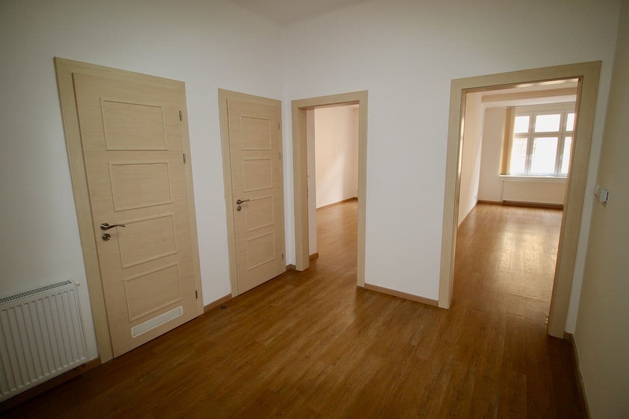 Prenájom bytu 3-izbový 93 m², Písecká, Praha, Praha Prenájom bytu 3-izbový 93 m², Písecká, Praha, Praha