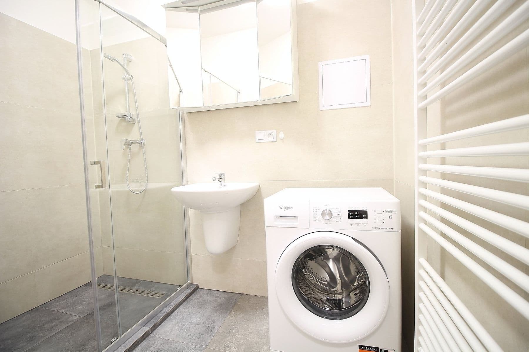 Prenájom bytu 2-izbový 58 m², S. K. Neumanna, Kralupy nad Vltavou, Středočeský kraj Prenájom bytu 2-izbový 58 m², S. K. Neumanna, Kralupy nad Vltavou, Středočeský kraj