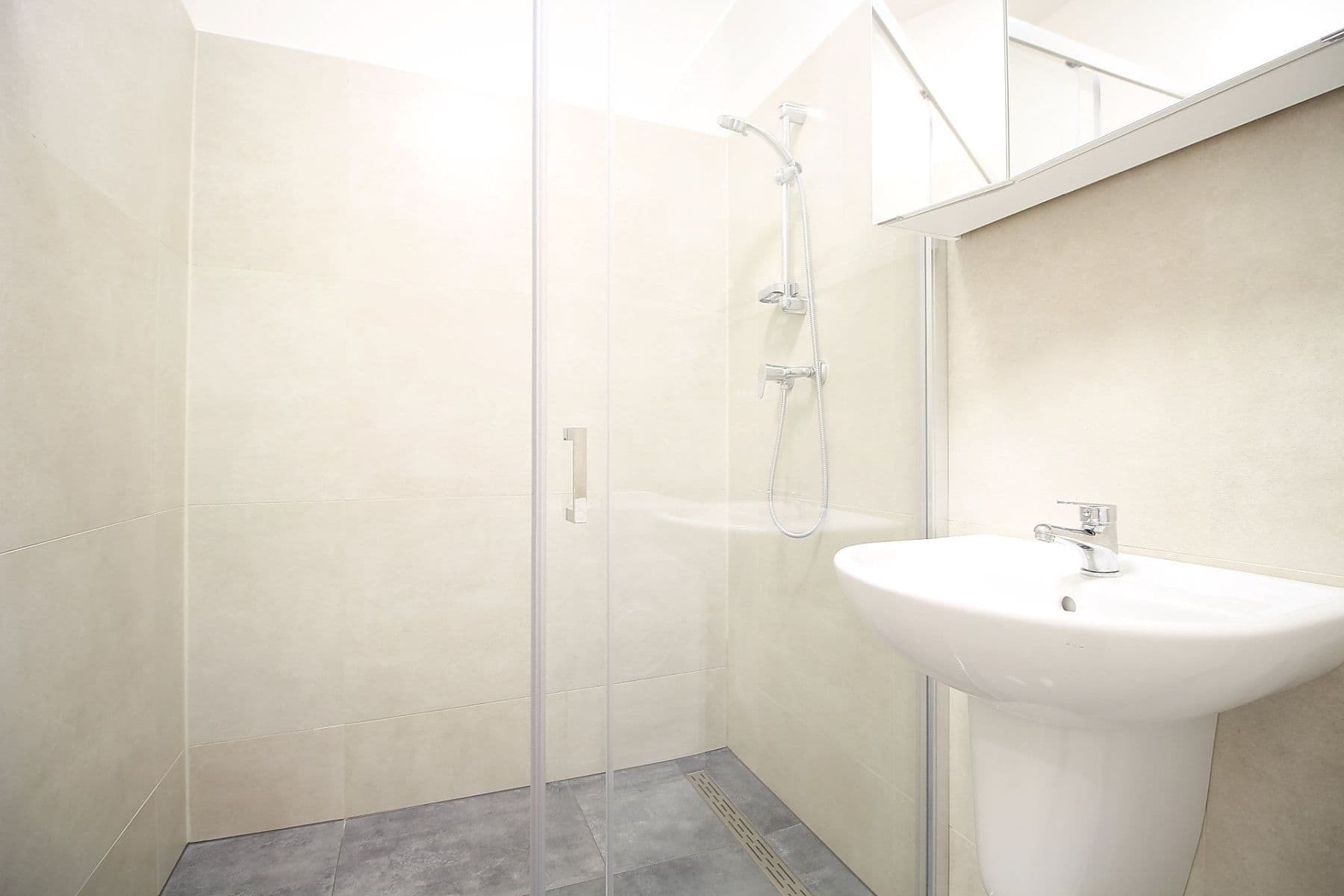 Prenájom bytu 2-izbový 58 m², S. K. Neumanna, Kralupy nad Vltavou, Středočeský kraj Prenájom bytu 2-izbový 58 m², S. K. Neumanna, Kralupy nad Vltavou, Středočeský kraj