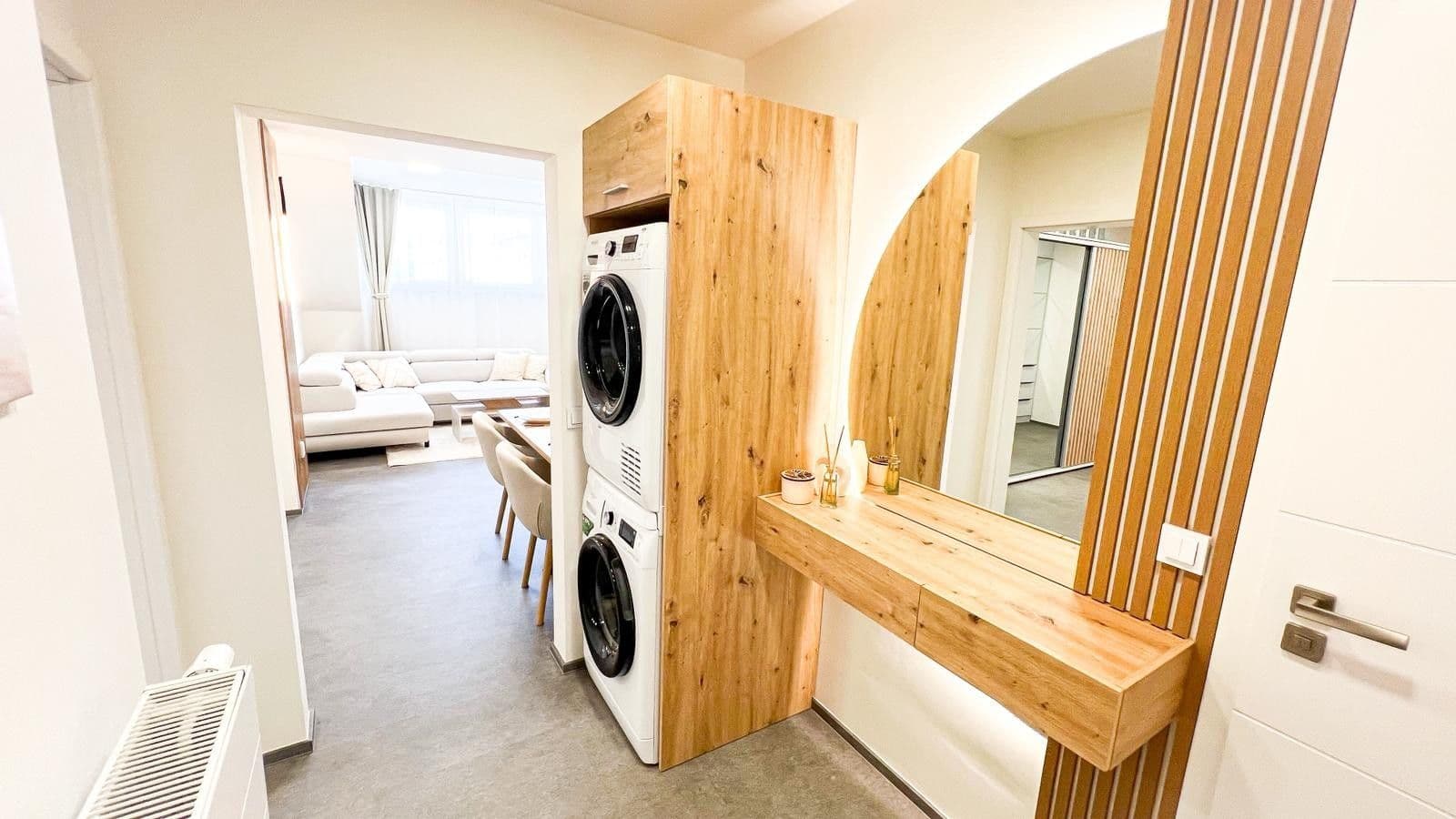 Prenájom bytu 2-izbový 74 m², Zubatého, Praha, Praha Prenájom bytu 2-izbový 74 m², Zubatého, Praha, Praha