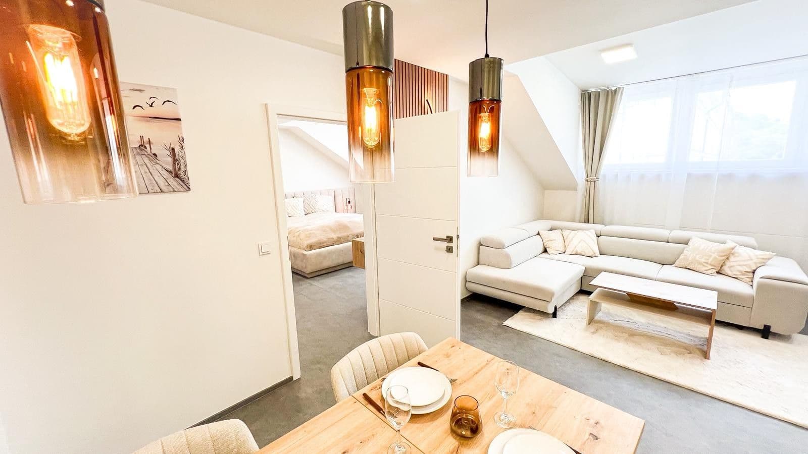 Prenájom bytu 2-izbový 74 m², Zubatého, Praha, Praha Prenájom bytu 2-izbový 74 m², Zubatého, Praha, Praha