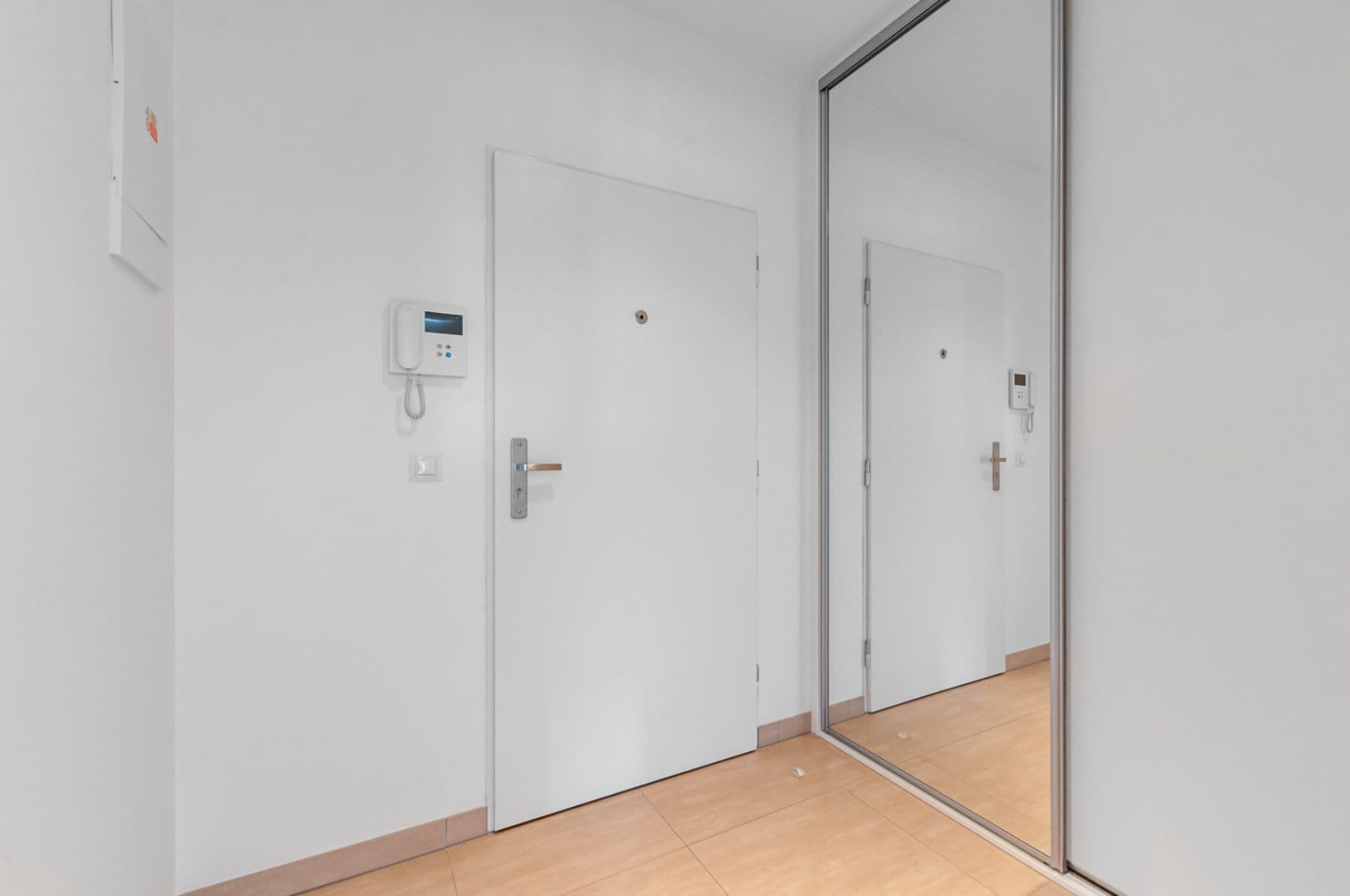 Prenájom bytu 1-izbový 38 m², Sokolovská, Praha, Praha Prenájom bytu 1-izbový 38 m², Sokolovská, Praha, Praha