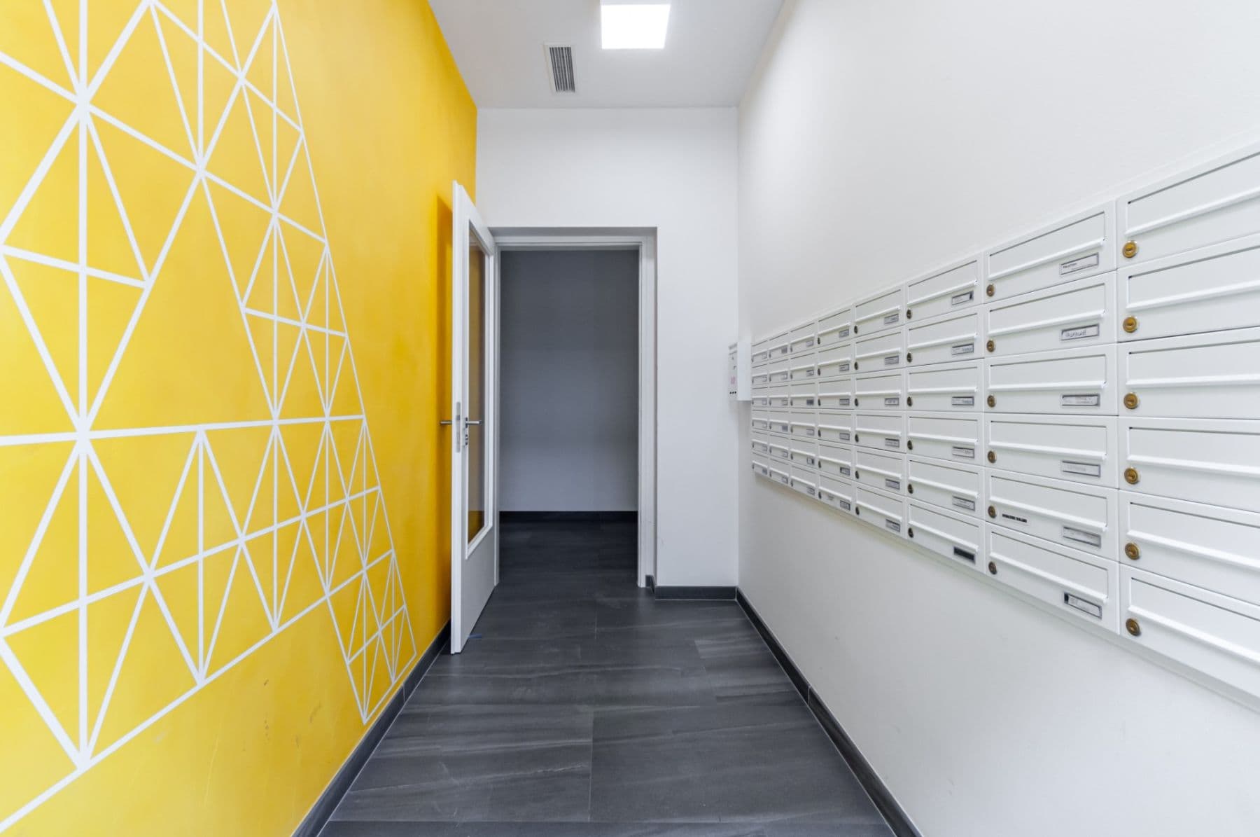 Prenájom bytu 1-izbový 38 m², Sokolovská, Praha, Praha Prenájom bytu 1-izbový 38 m², Sokolovská, Praha, Praha