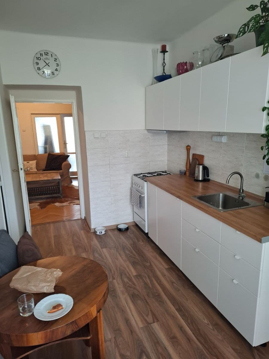 Prenájom bytu 3-izbový 72 m², Zelenky-Hajského, Praha, Praha Prenájom bytu 3-izbový 72 m², Zelenky-Hajského, Praha, Praha