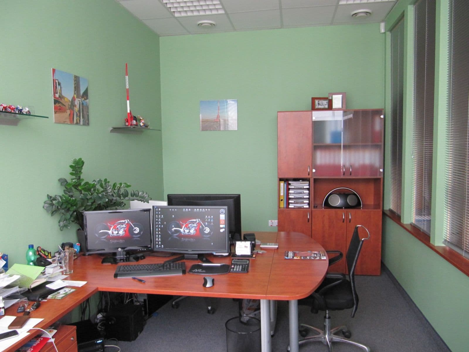 Prenájom kancelárie 48 m², Zadunajská cesta, Petržalka, Bratislavský kraj Prenájom kancelárie 48 m², Zadunajská cesta, Petržalka, Bratislavský kraj