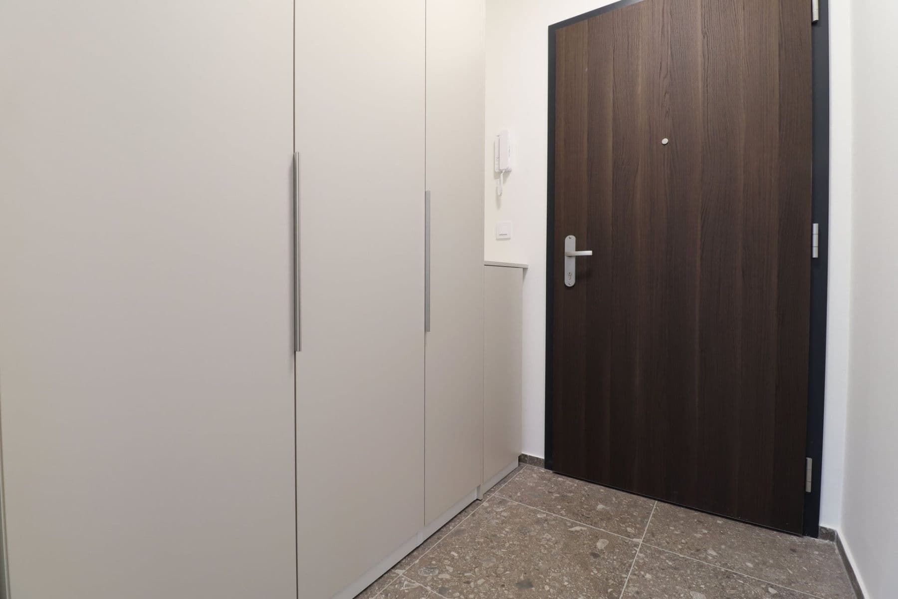 Prenájom bytu 1-izbový 38 m², Starokošířská, Praha, Praha Prenájom bytu 1-izbový 38 m², Starokošířská, Praha, Praha