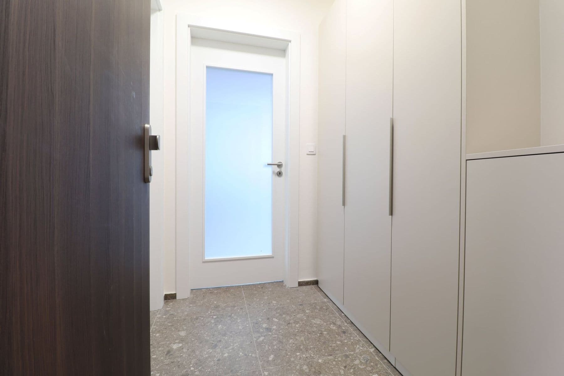 Prenájom bytu 1-izbový 38 m², Starokošířská, Praha, Praha Prenájom bytu 1-izbový 38 m², Starokošířská, Praha, Praha