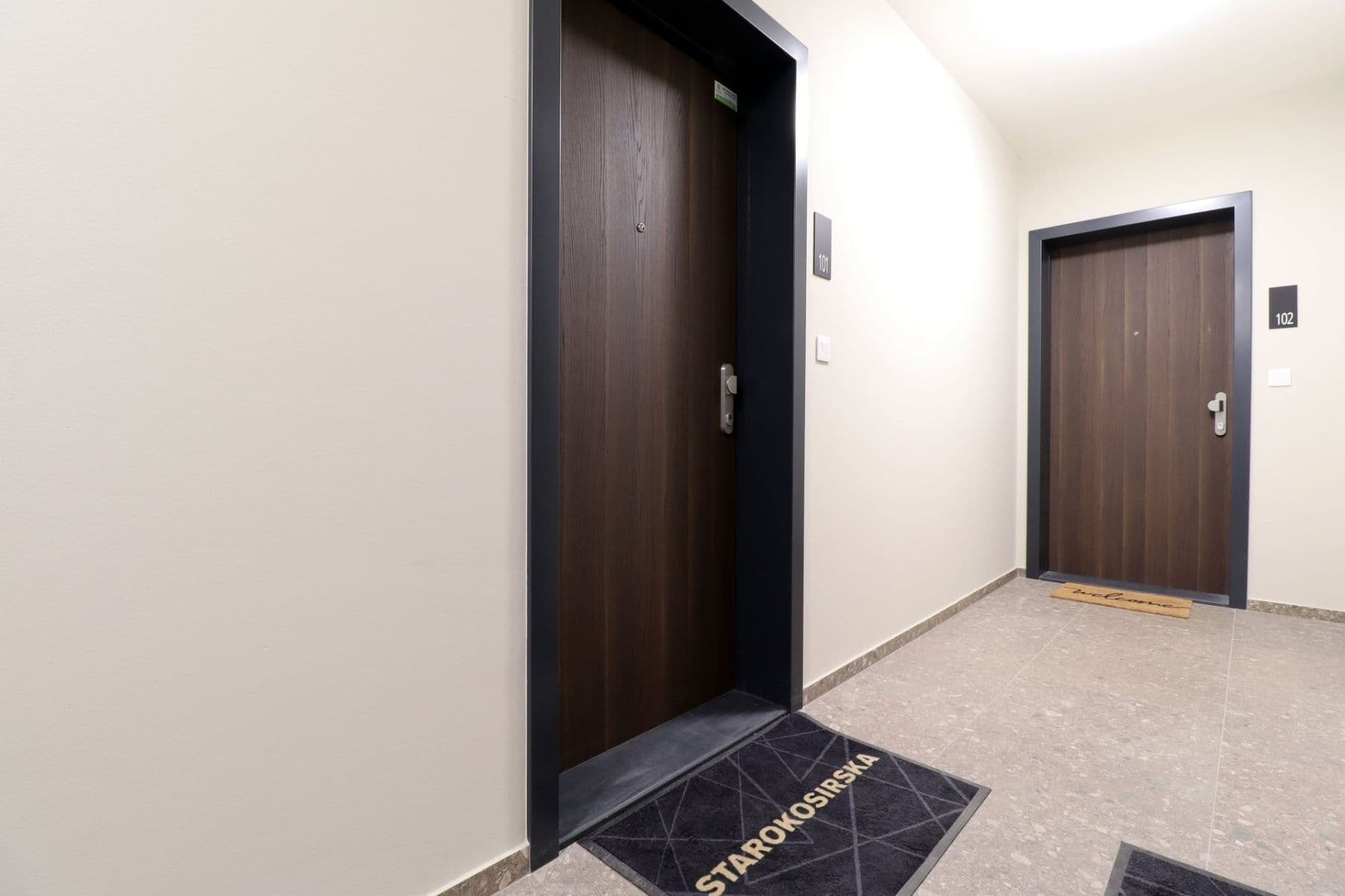 Prenájom bytu 1-izbový 38 m², Starokošířská, Praha, Praha Prenájom bytu 1-izbový 38 m², Starokošířská, Praha, Praha