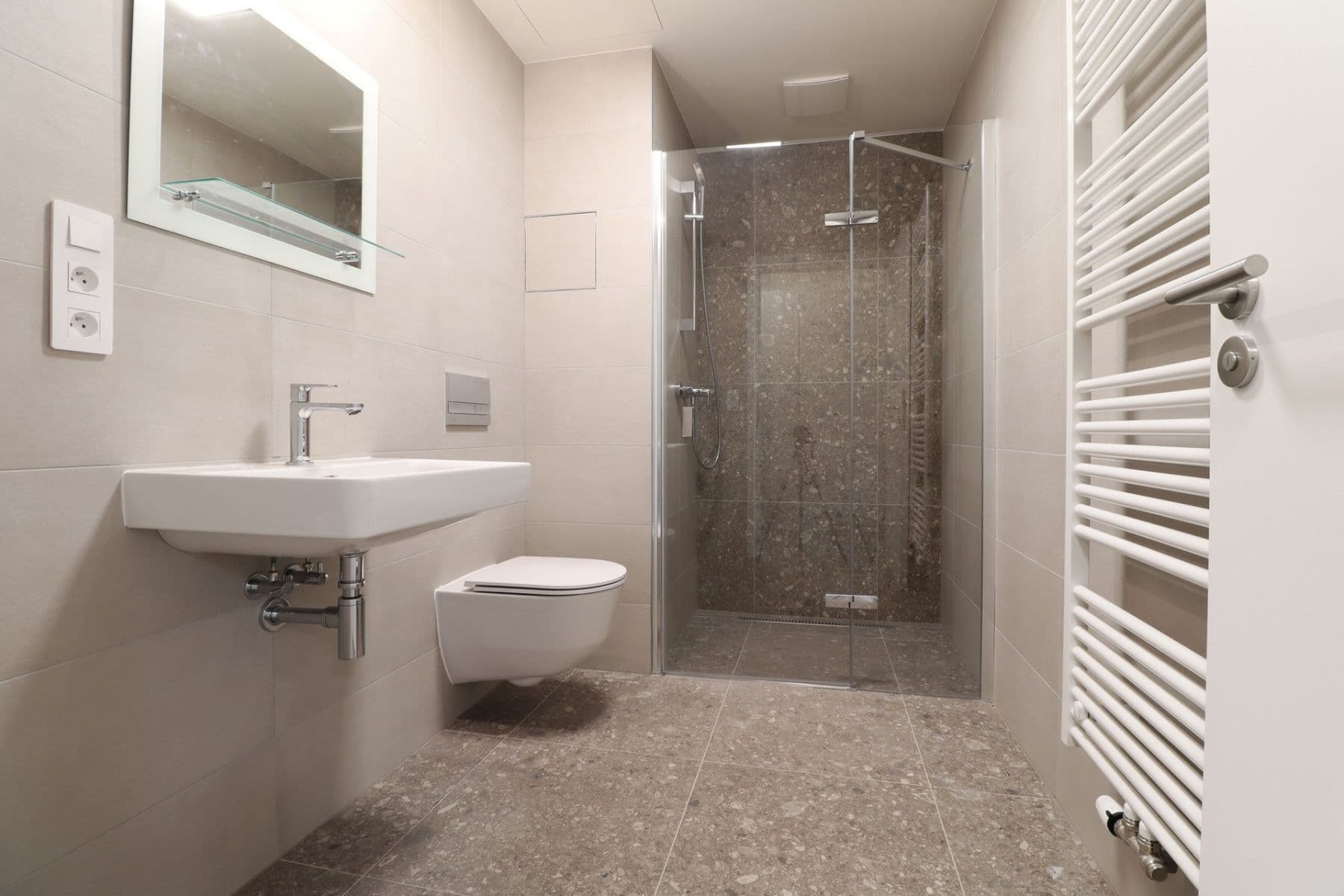 Prenájom bytu 1-izbový 38 m², Starokošířská, Praha, Praha Prenájom bytu 1-izbový 38 m², Starokošířská, Praha, Praha