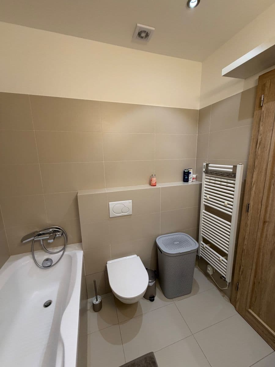 Predaj bytu 1-izbový 40 m², Bořivojova, Praha, Praha Predaj bytu 1-izbový 40 m², Bořivojova, Praha, Praha