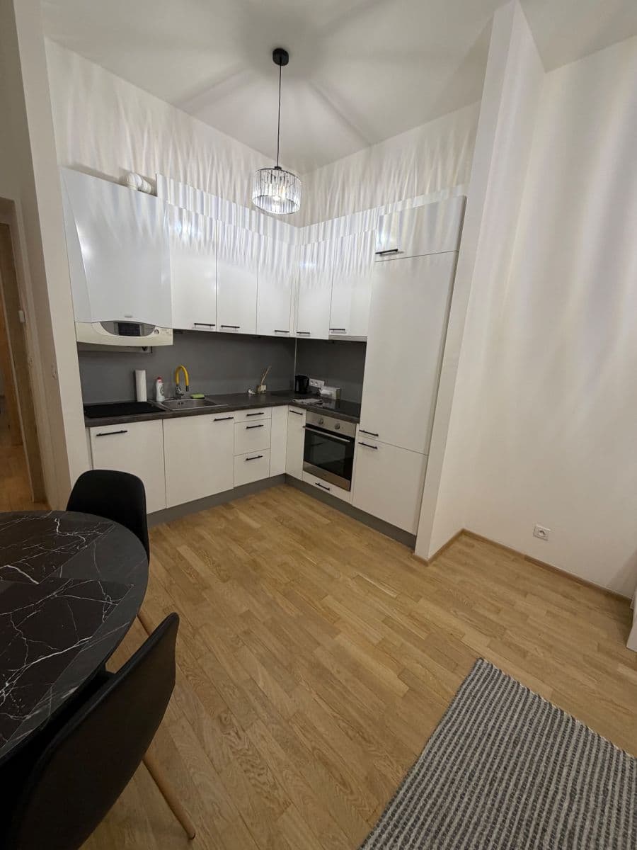 Predaj bytu 1-izbový 40 m², Bořivojova, Praha, Praha Predaj bytu 1-izbový 40 m², Bořivojova, Praha, Praha