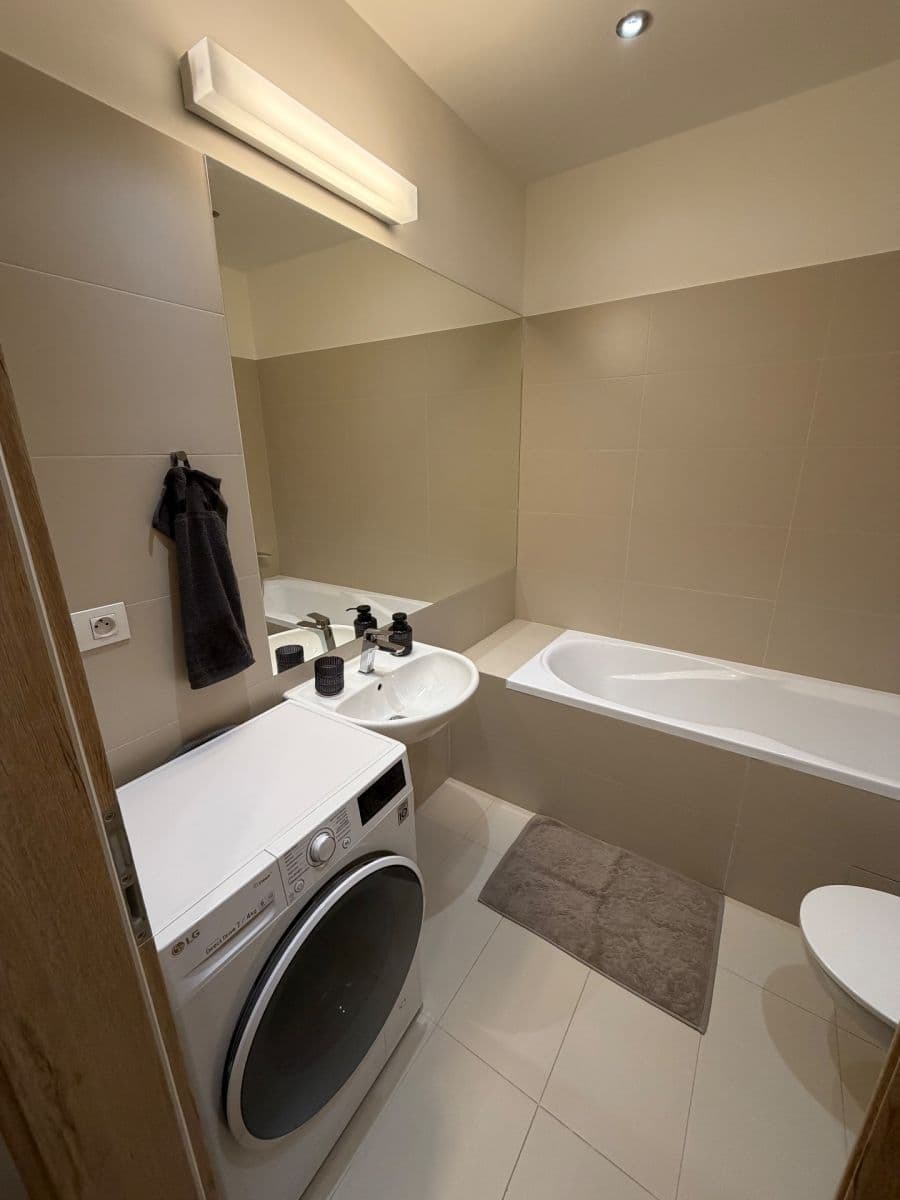 Predaj bytu 1-izbový 40 m², Bořivojova, Praha, Praha Predaj bytu 1-izbový 40 m², Bořivojova, Praha, Praha