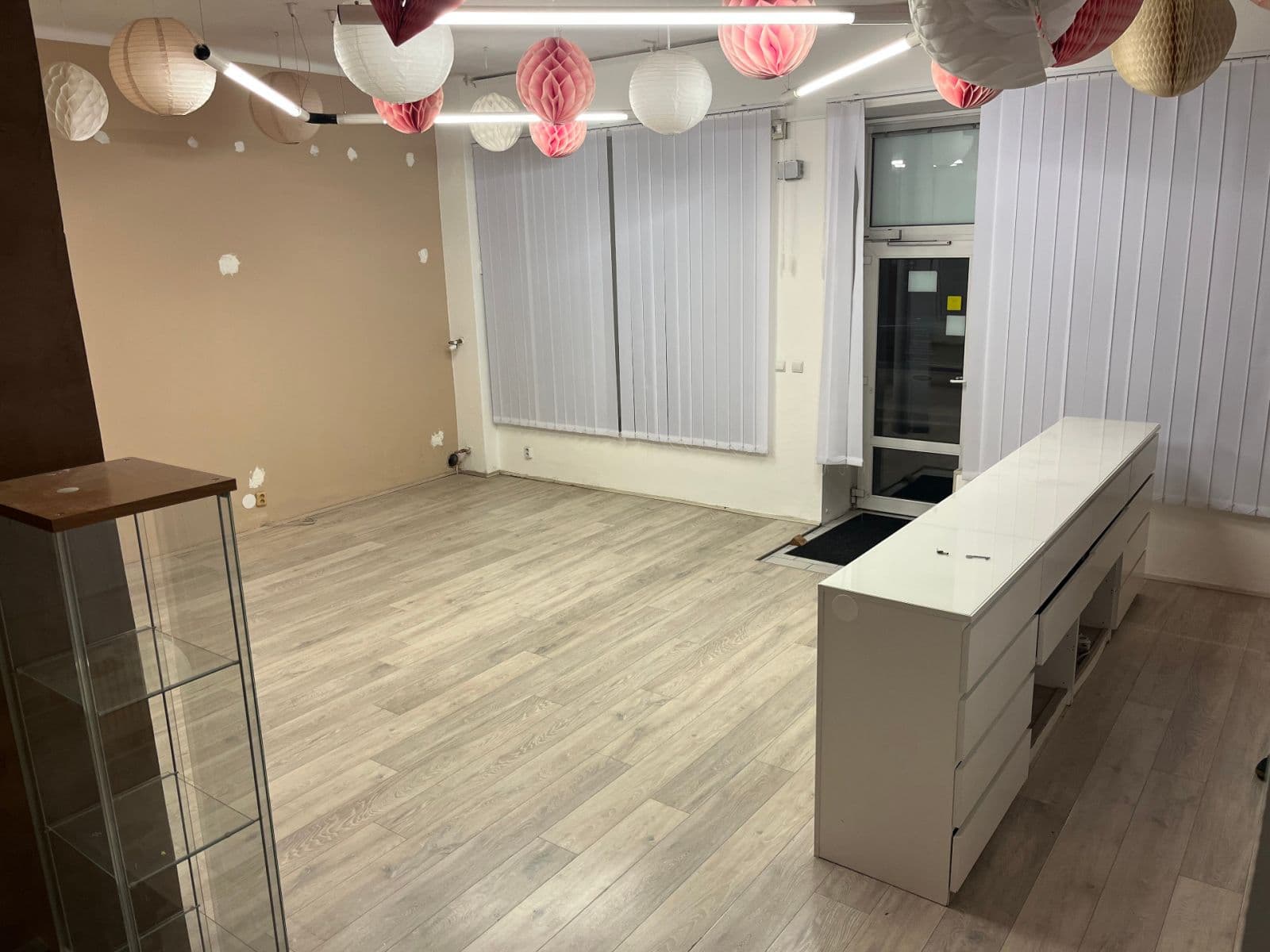 Prenájom nebytového priestoru 73 m², 5. května, Praha, Praha Prenájom nebytového priestoru 73 m², 5. května, Praha, Praha