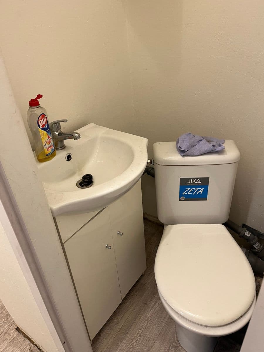 Prenájom nebytového priestoru 73 m², 5. května, Praha, Praha Prenájom nebytového priestoru 73 m², 5. května, Praha, Praha