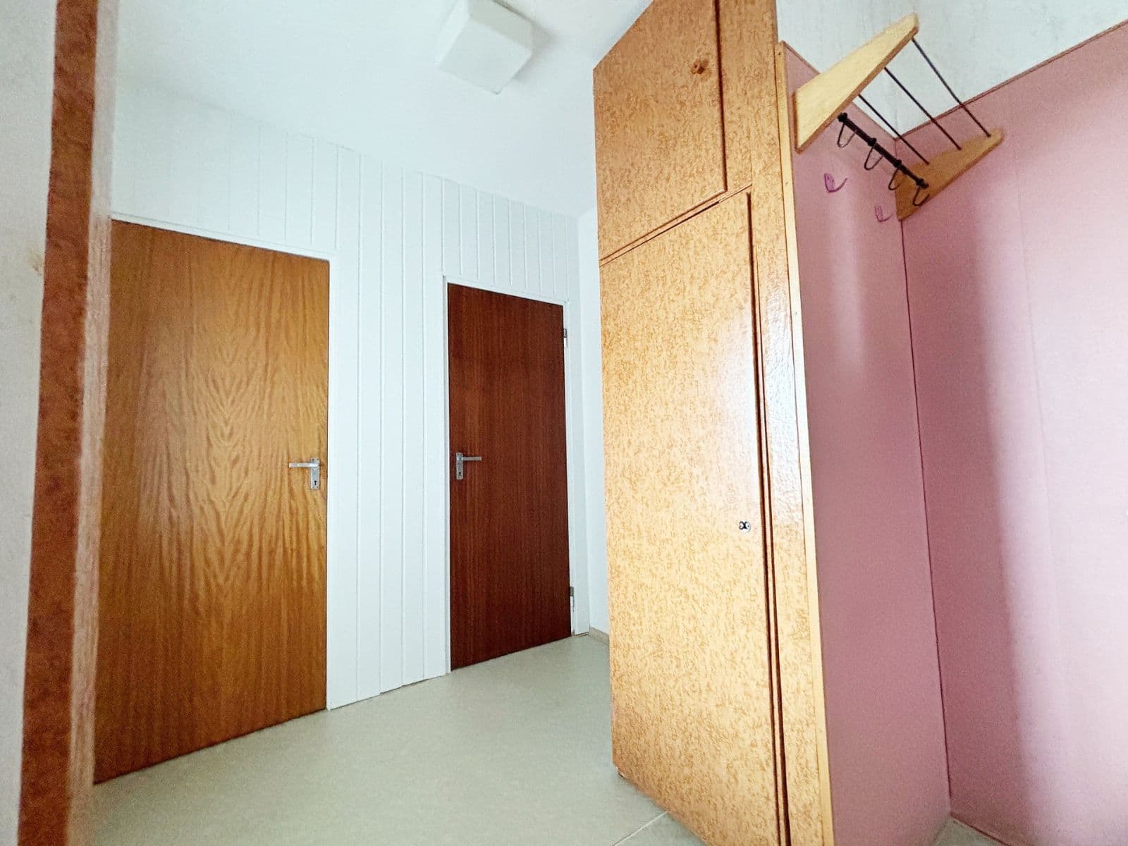 Prenájom bytu 3-izbový 70 m², Lešenská, Praha, Praha Prenájom bytu 3-izbový 70 m², Lešenská, Praha, Praha