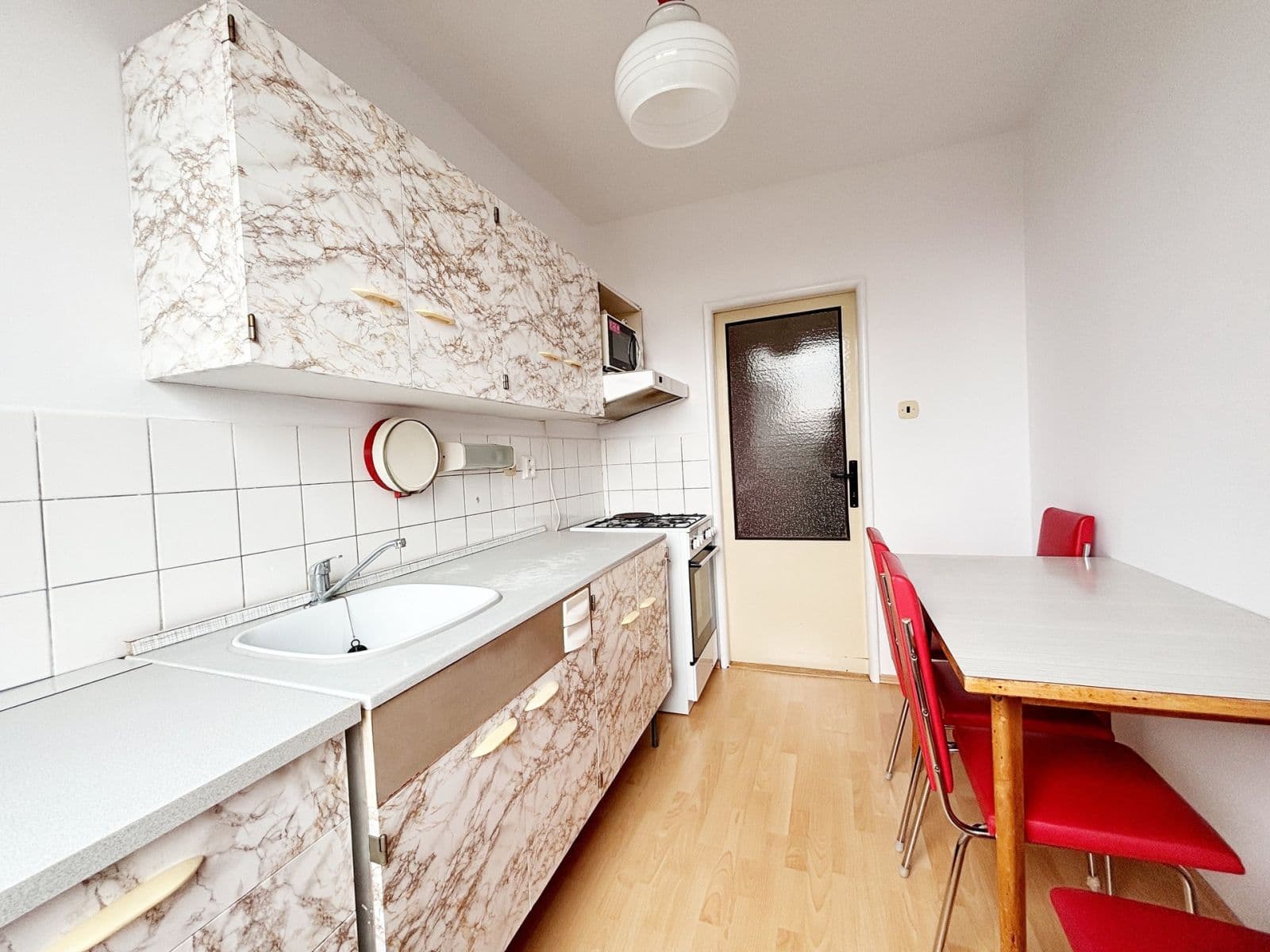 Prenájom bytu 3-izbový 70 m², Lešenská, Praha, Praha Prenájom bytu 3-izbový 70 m², Lešenská, Praha, Praha