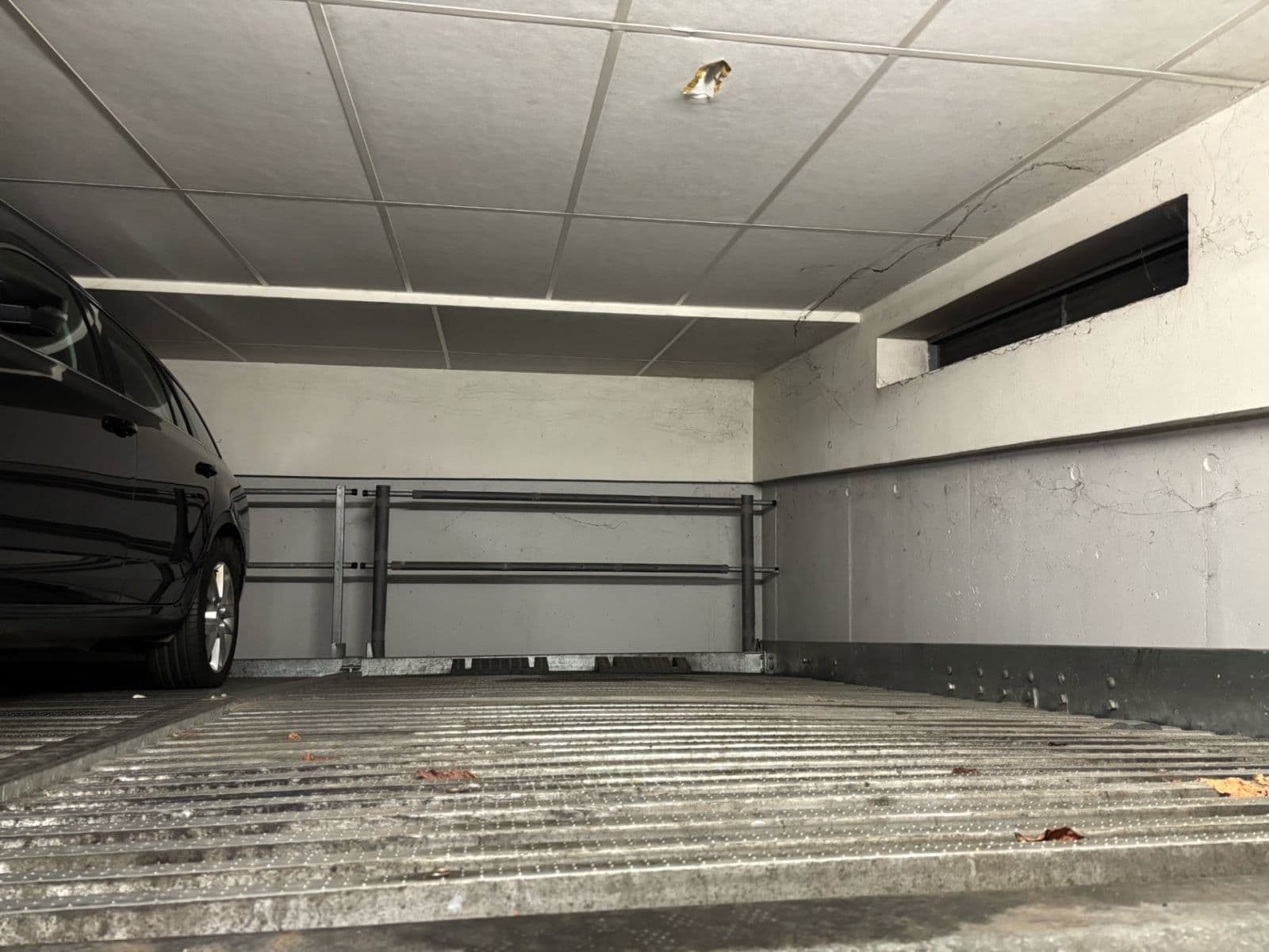 Prenájom garáže 12 m², Pod Nouzovem, Praha, Praha Prenájom garáže 12 m², Pod Nouzovem, Praha, Praha