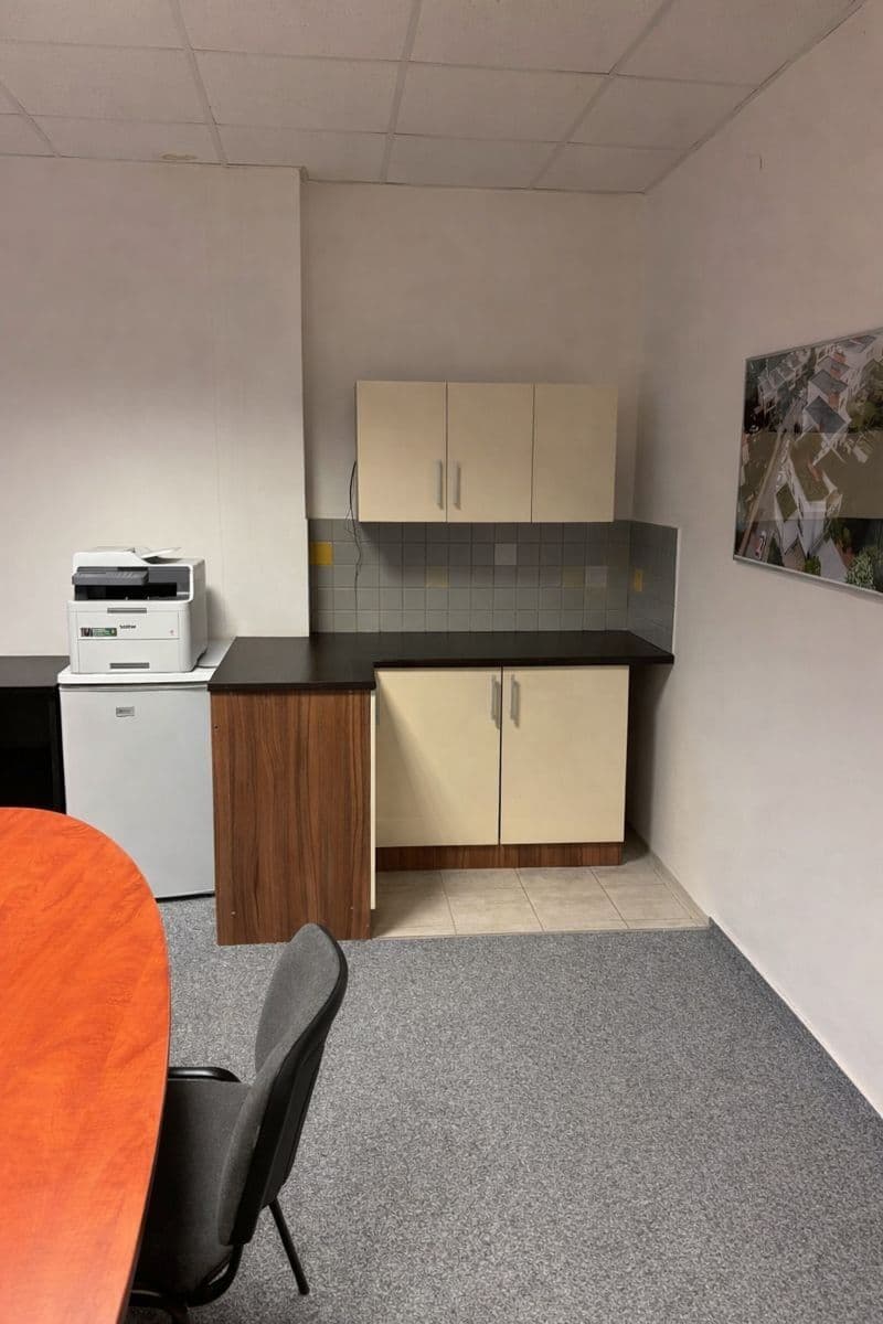 Prenájom kancelárie 32 m², Purkyňova, Brno, Jihomoravský kraj Prenájom kancelárie 32 m², Purkyňova, Brno, Jihomoravský kraj