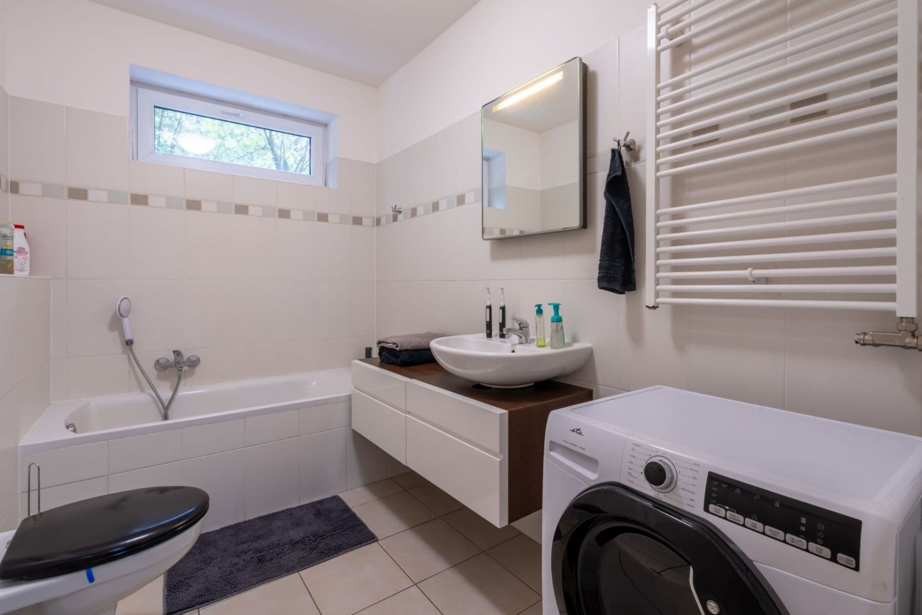 Prenájom bytu 2-izbový 77 m², Zelinova, Zlín, Zlínský kraj Prenájom bytu 2-izbový 77 m², Zelinova, Zlín, Zlínský kraj