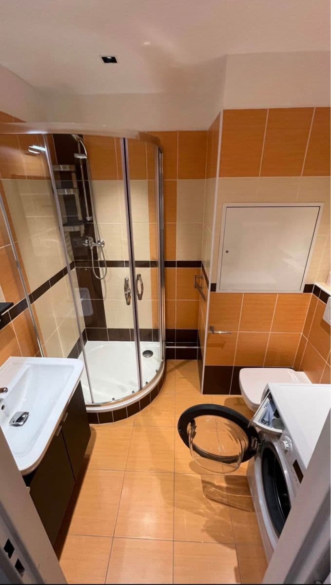 Prenájom bytu 2-izbový 39 m², Pujmanové, Praha, Praha Prenájom bytu 2-izbový 39 m², Pujmanové, Praha, Praha