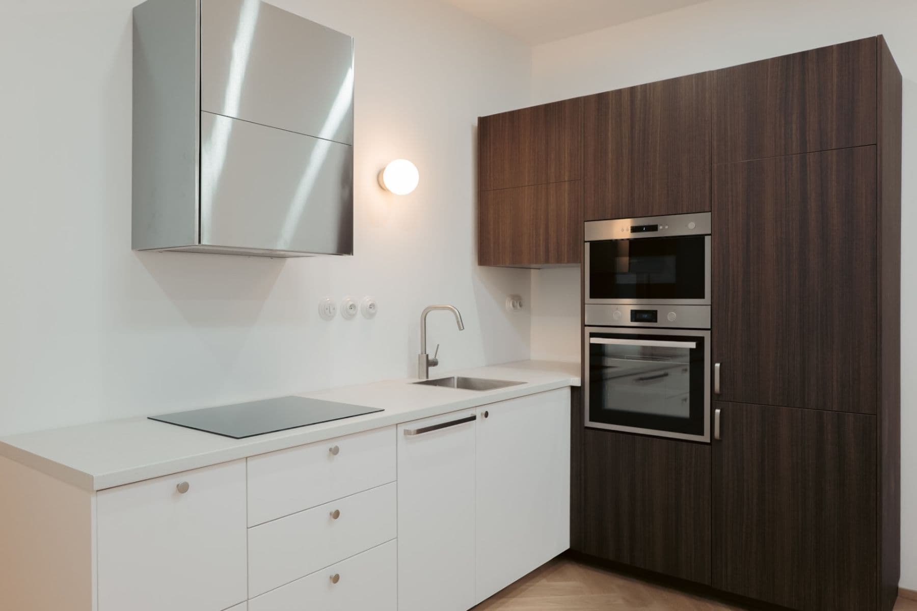 Prenájom bytu 2-izbový 55 m², U Vodárny, Praha, Praha Prenájom bytu 2-izbový 55 m², U Vodárny, Praha, Praha