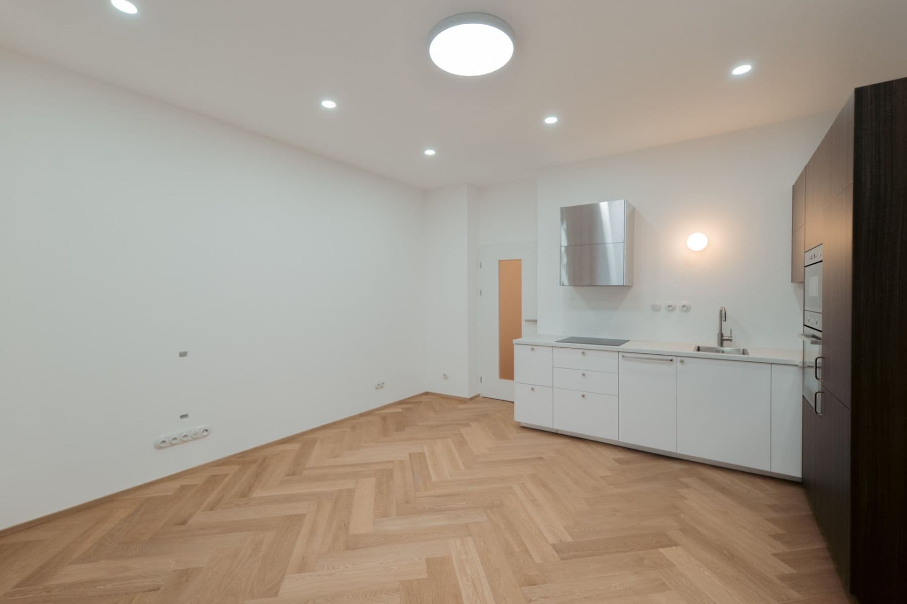 Prenájom bytu 2-izbový 55 m², U Vodárny, Praha, Praha Prenájom bytu 2-izbový 55 m², U Vodárny, Praha, Praha