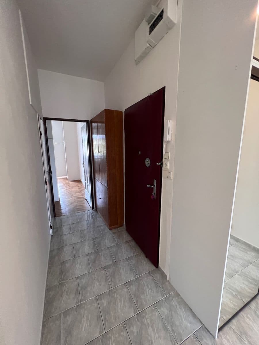Predaj bytu 3-izbový 78 m², Dělnická, Praha, Praha Predaj bytu 3-izbový 78 m², Dělnická, Praha, Praha