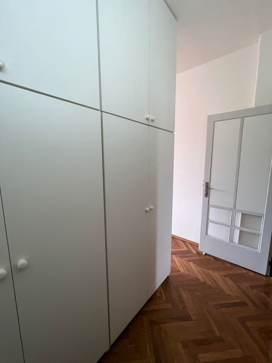 Predaj bytu 3-izbový 78 m², Dělnická, Praha, Praha Predaj bytu 3-izbový 78 m², Dělnická, Praha, Praha