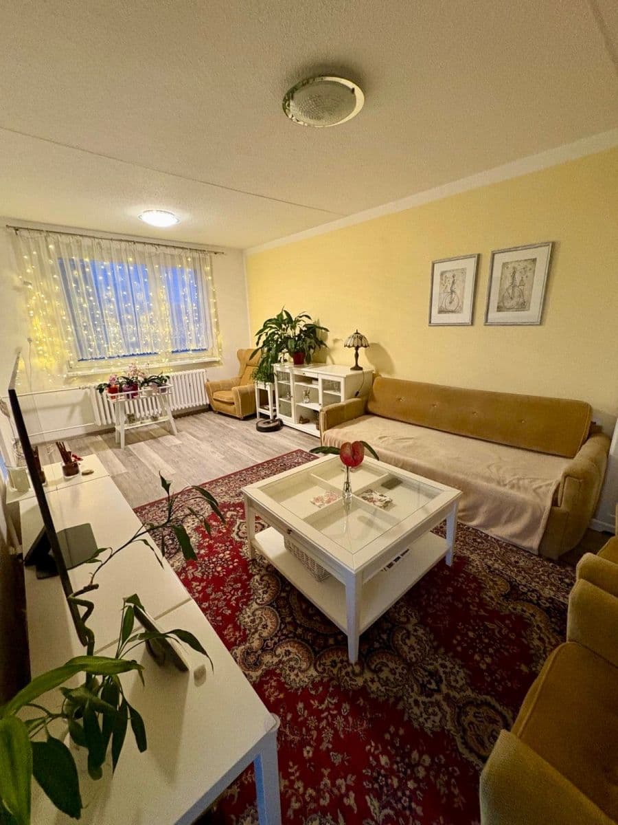 Prenájom bytu 3-izbový 74 m², Kyjevská, Třebíč, Kraj Vysočina Prenájom bytu 3-izbový 74 m², Kyjevská, Třebíč, Kraj Vysočina