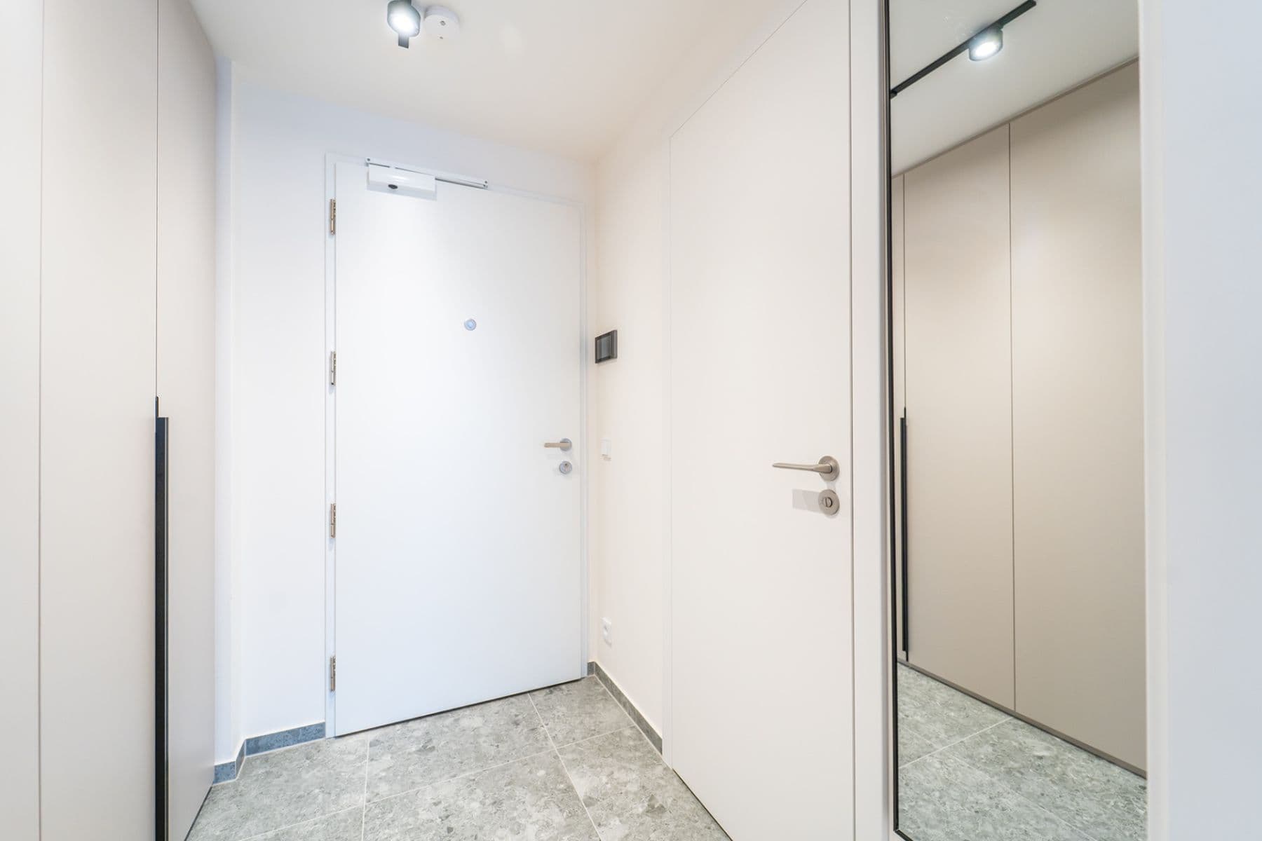 Prenájom bytu 1-izbový 29 m², Československého exilu, Praha, Praha Prenájom bytu 1-izbový 29 m², Československého exilu, Praha, Praha