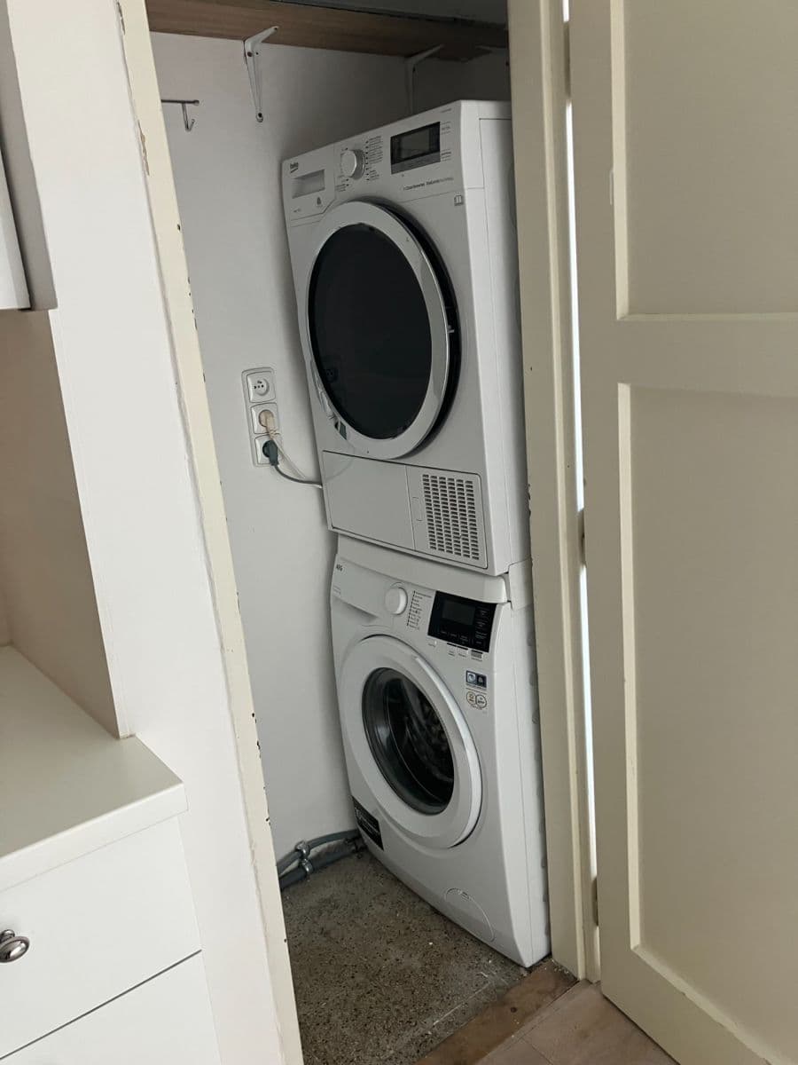 Prenájom bytu 3-izbový 72 m², Lvovská, Praha, Praha Prenájom bytu 3-izbový 72 m², Lvovská, Praha, Praha