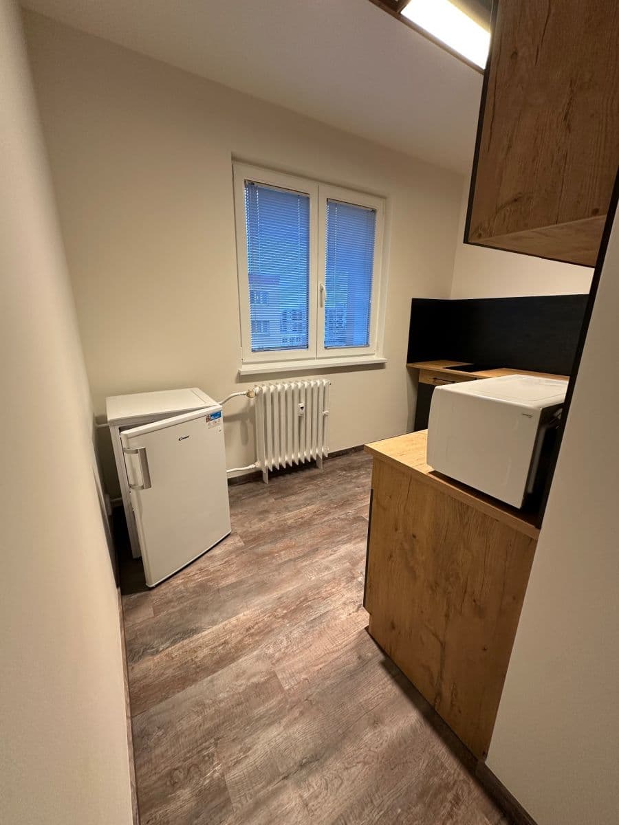 Prenájom bytu 2-izbový 56 m², Arabská, Praha, Praha Prenájom bytu 2-izbový 56 m², Arabská, Praha, Praha