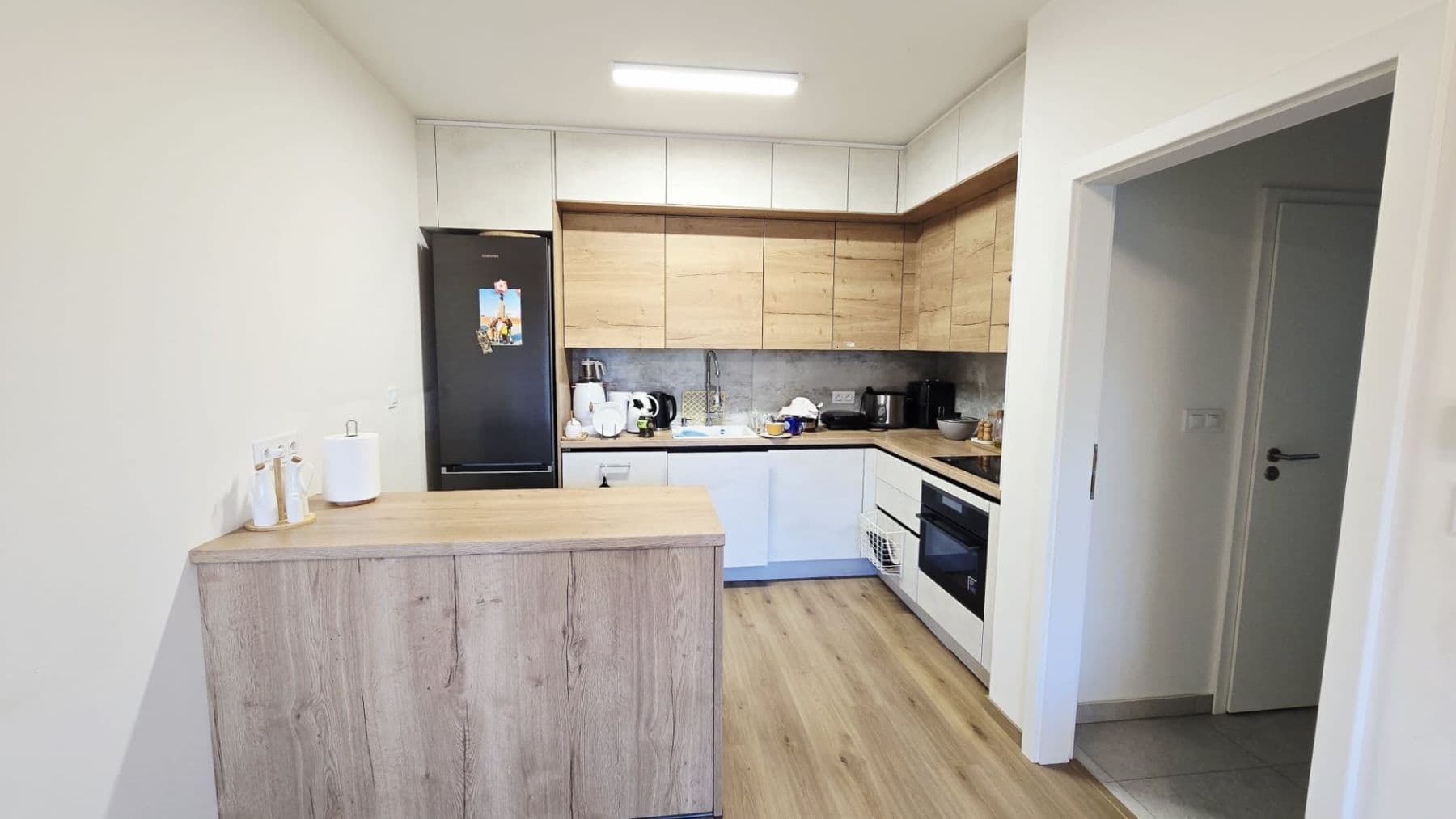 Prenájom bytu 3-izbový 80 m², Choceradská, Praha, Praha Prenájom bytu 3-izbový 80 m², Choceradská, Praha, Praha