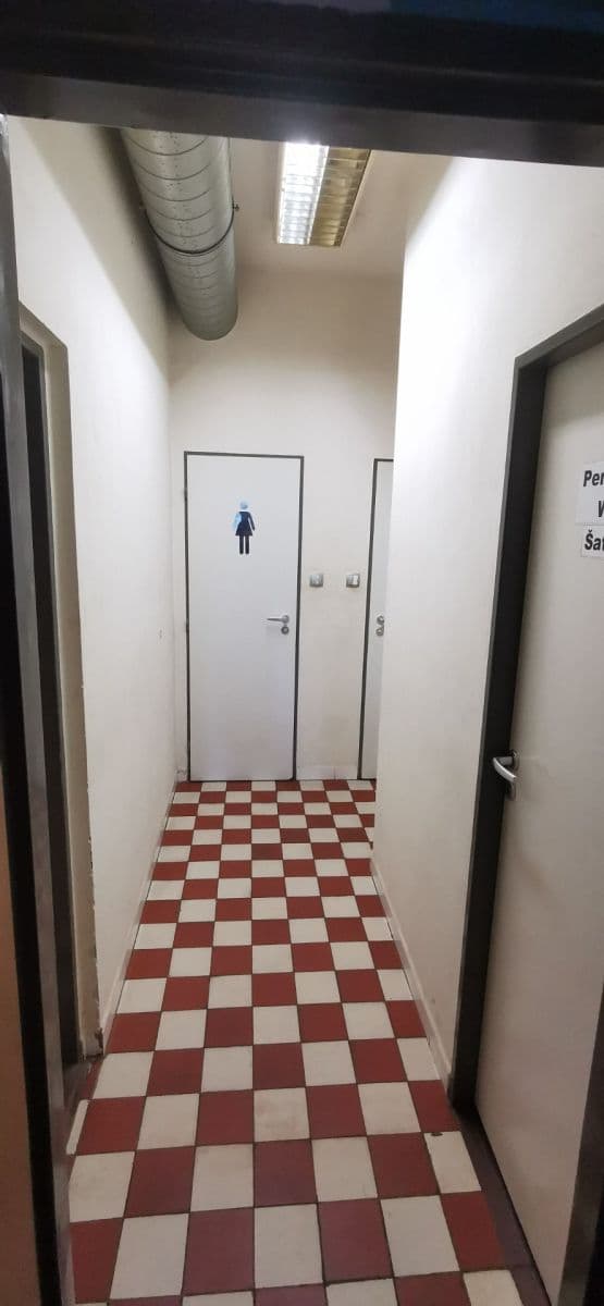 Prenájom nebytového priestoru 65 m², Kpt. Nálepky, Tábor, Jihočeský kraj Prenájom nebytového priestoru 65 m², Kpt. Nálepky, Tábor, Jihočeský kraj