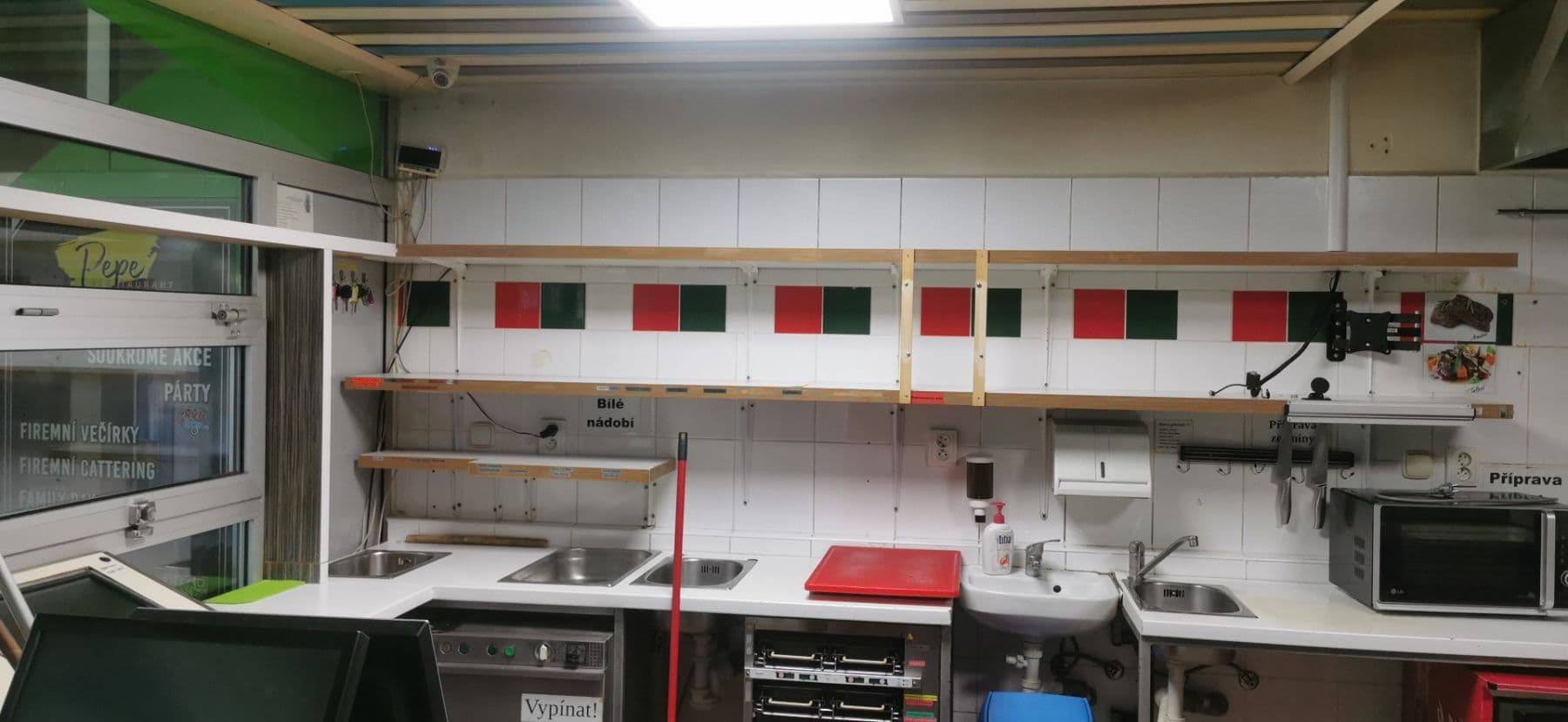 Prenájom nebytového priestoru 65 m², Kpt. Nálepky, Tábor, Jihočeský kraj Prenájom nebytového priestoru 65 m², Kpt. Nálepky, Tábor, Jihočeský kraj