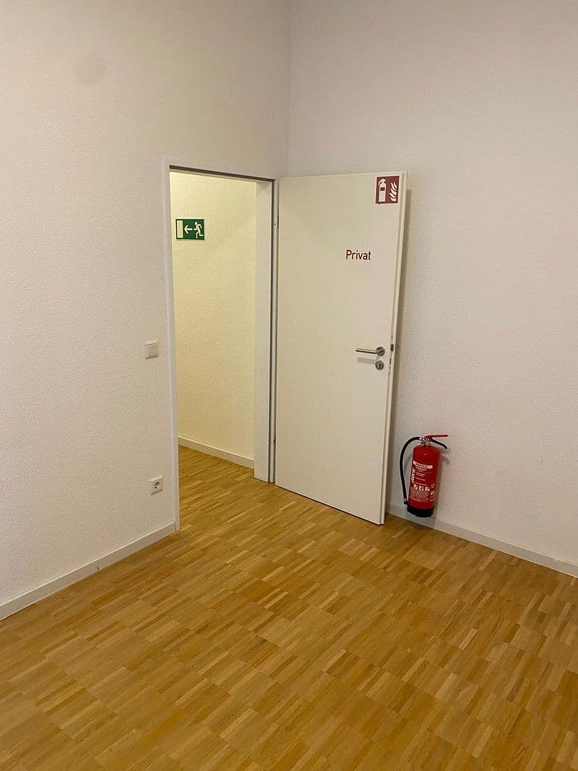 Prenájom kancelárie 128 m², Werth 58, Wuppertal, Severné Porýnie - Westfálsko Prenájom kancelárie 128 m², Werth 58, Wuppertal, Severné Porýnie - Westfálsko