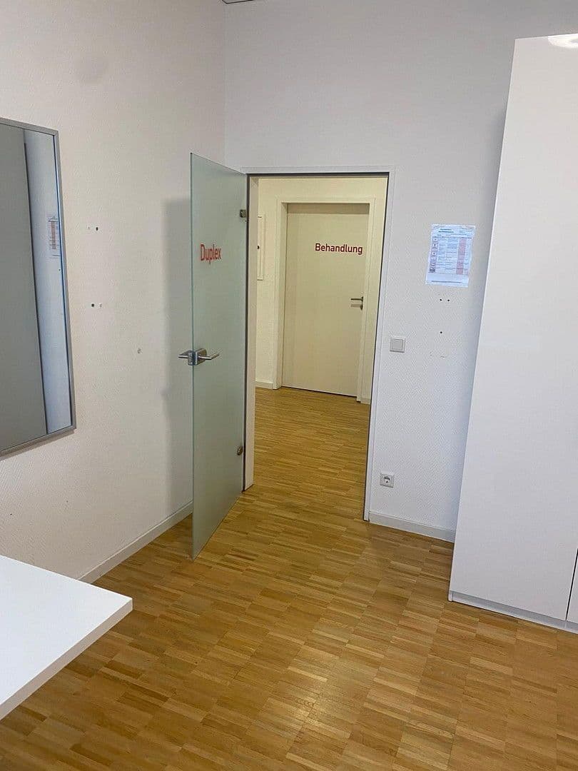 Prenájom kancelárie 128 m², Werth 58, Wuppertal, Severné Porýnie - Westfálsko Prenájom kancelárie 128 m², Werth 58, Wuppertal, Severné Porýnie - Westfálsko