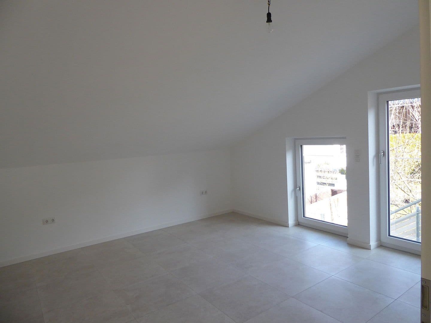 Prenájom bytu 3-izbový 75 m², Grabenstätt, Bavorsko Prenájom bytu 3-izbový 75 m², Grabenstätt, Bavorsko