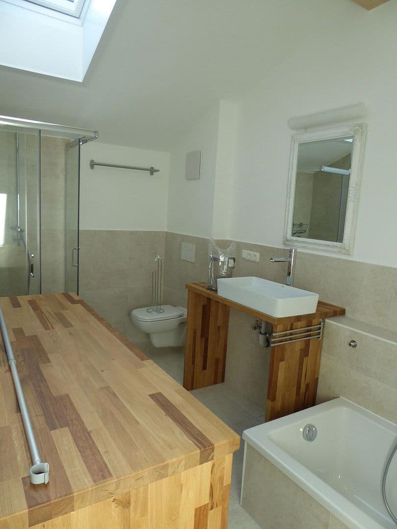 Prenájom bytu 3-izbový 75 m², Grabenstätt, Bavorsko Prenájom bytu 3-izbový 75 m², Grabenstätt, Bavorsko