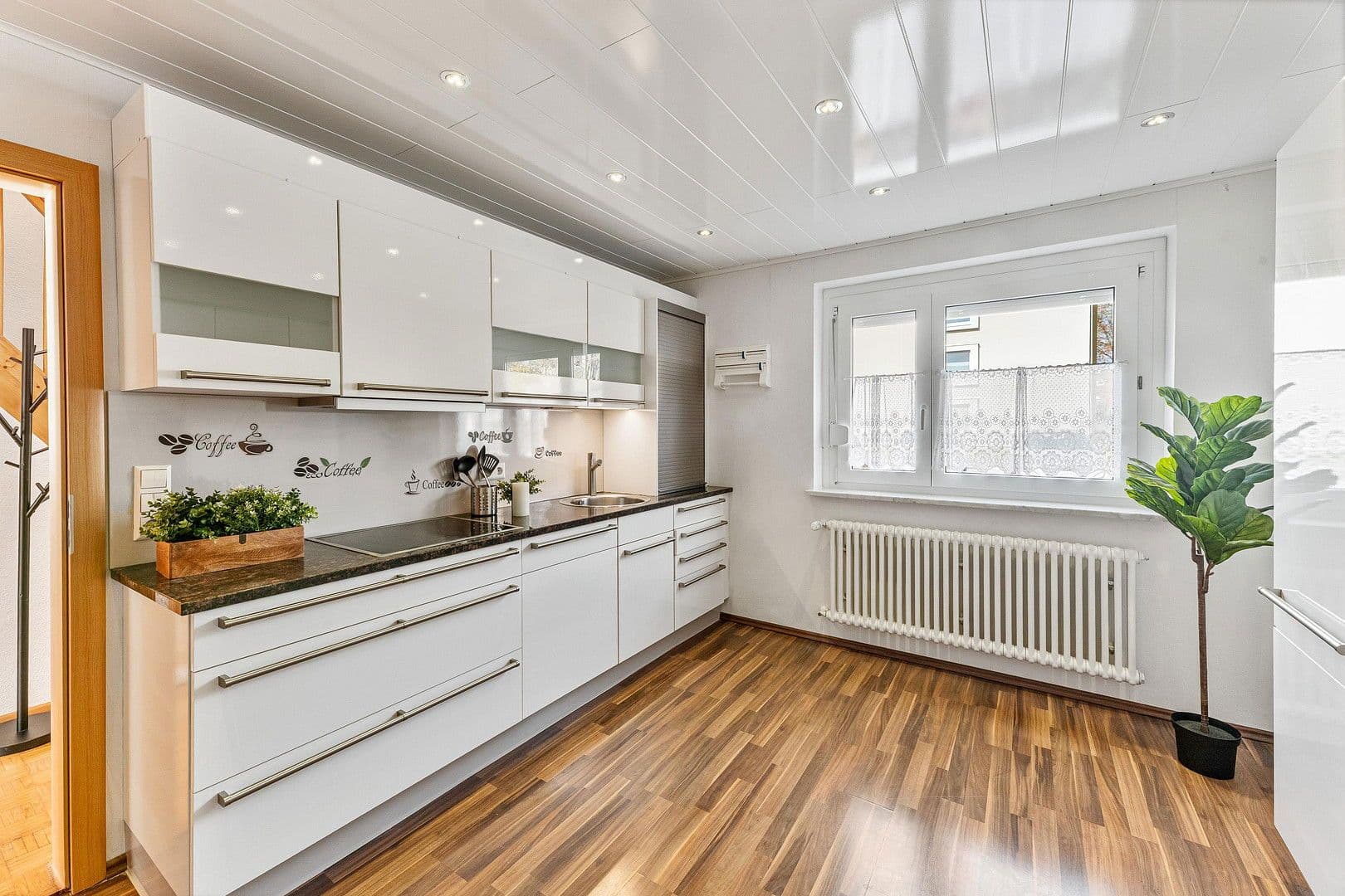 Predaj domu 117 m², pozemek 185 m², Ulm, Bádensko-Wurttembersko Predaj domu 117 m², pozemek 185 m², Ulm, Bádensko-Wurttembersko