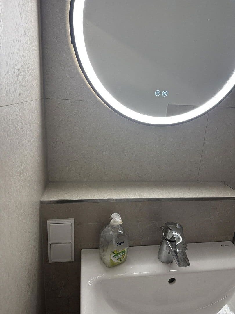 Prenájom bytu 1-izbový 36 m², Berlin, Berlín Prenájom bytu 1-izbový 36 m², Berlin, Berlín