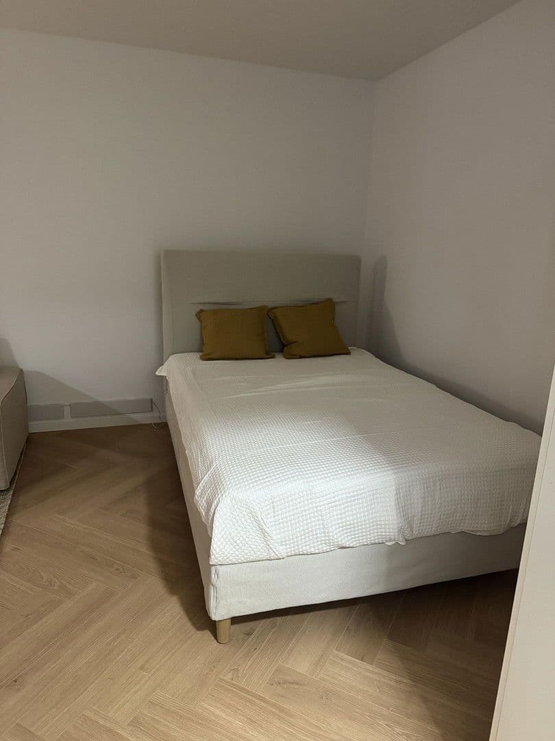 Prenájom bytu 1-izbový 36 m², Berlin, Berlín Prenájom bytu 1-izbový 36 m², Berlin, Berlín