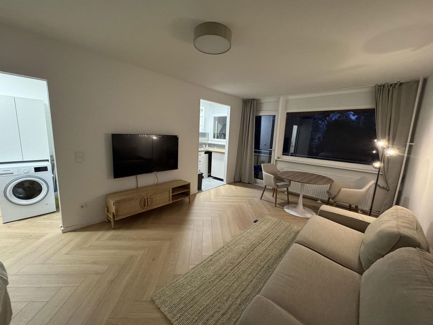 Prenájom bytu 1-izbový 36 m², Berlin, Berlín Prenájom bytu 1-izbový 36 m², Berlin, Berlín