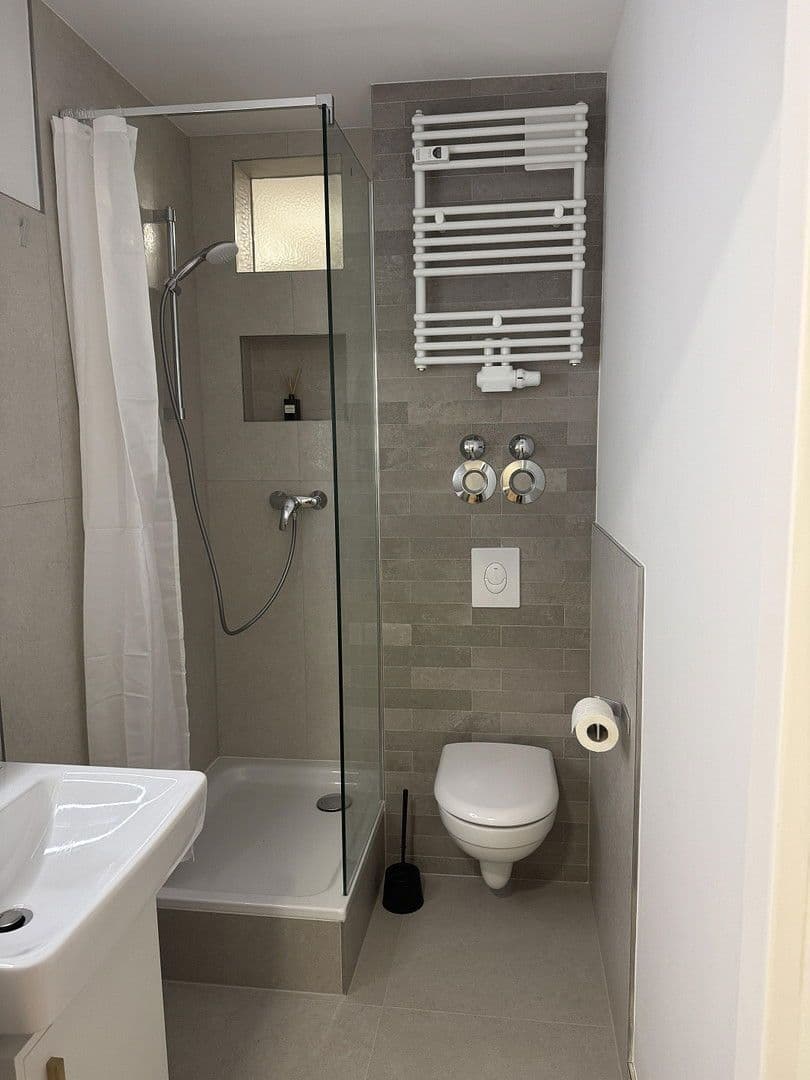 Prenájom bytu 1-izbový 36 m², Berlin, Berlín Prenájom bytu 1-izbový 36 m², Berlin, Berlín