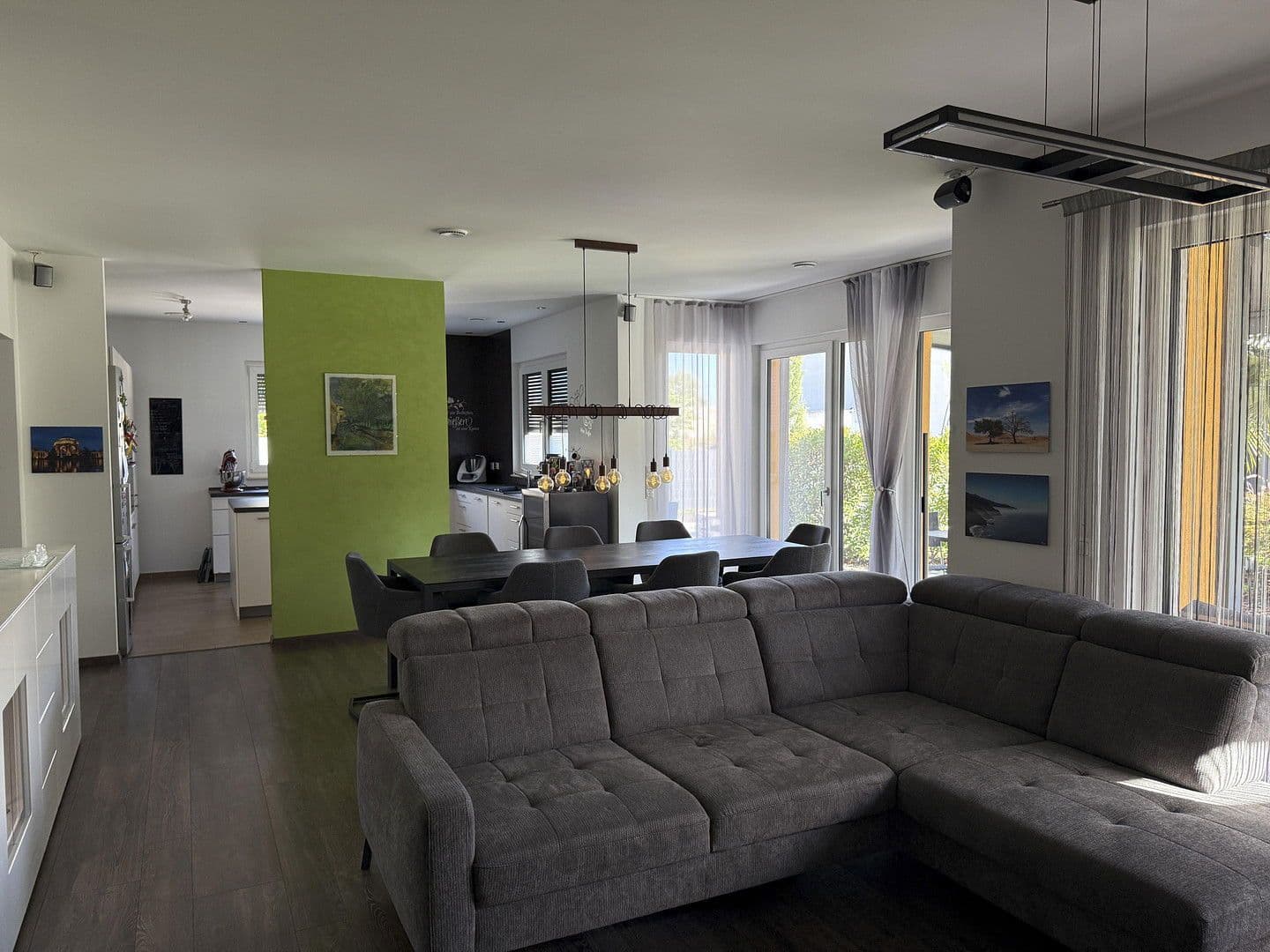 Predaj domu 220 m², pozemek 498 m², Kelsterbach, Hesensko Predaj domu 220 m², pozemek 498 m², Kelsterbach, Hesensko